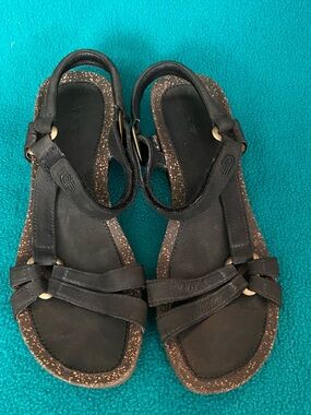 Teva Ventura Black Leather Women's Sandals Sz 9